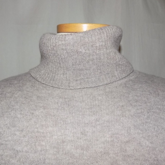 SOFIA CASHMERE TURTLENECK SWEATER PONCHO FOX FUR TRIM - Picture 5 of 10